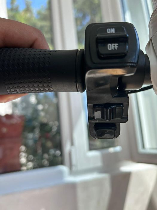 Vând trotineta electrica