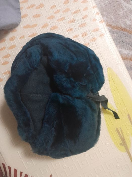 Бушлат, ватник , китель, брюки, ушанка , кепка.