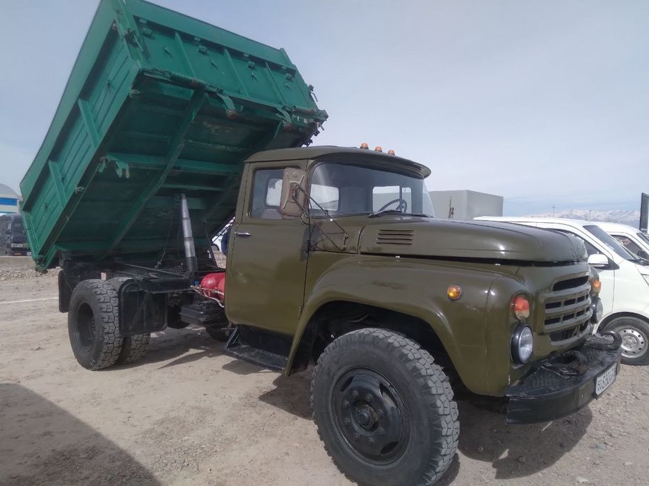 Zil holati yaxshi , katovkasi va matori zur, yaxshi sawlangan