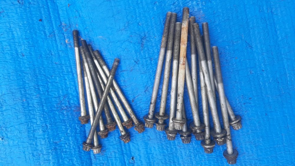 Болты ГБЦ двигателя EJ20 Subaru