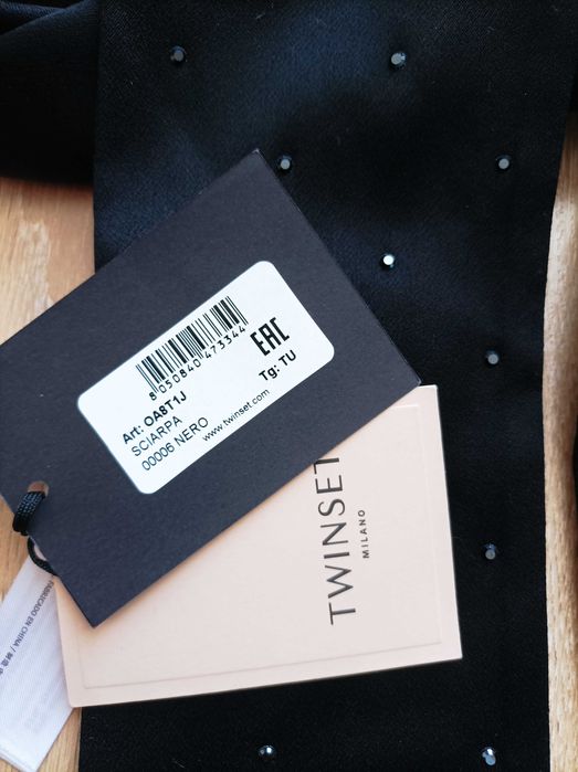 TWINSET ново шалче