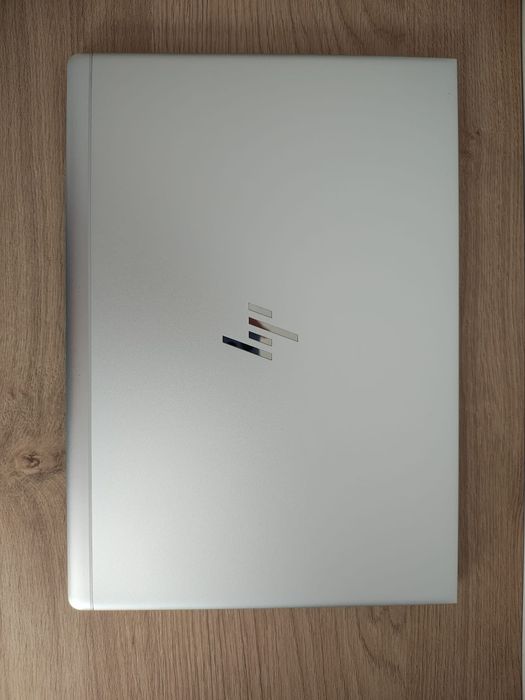 Laptop HP, tastatura, mouse, docking station