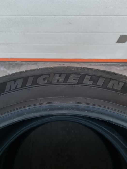 Летни гуми 2 броя MICHELIN PilotSprot4S  325 35 R23 дот 5023