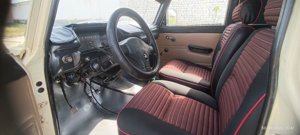 Moskvich 412 LEGENDA