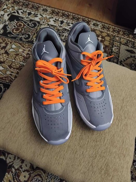 Nike Air Jordan Point Line номер 47,5 31 см стелка , естествен набук! Чисто Нови!