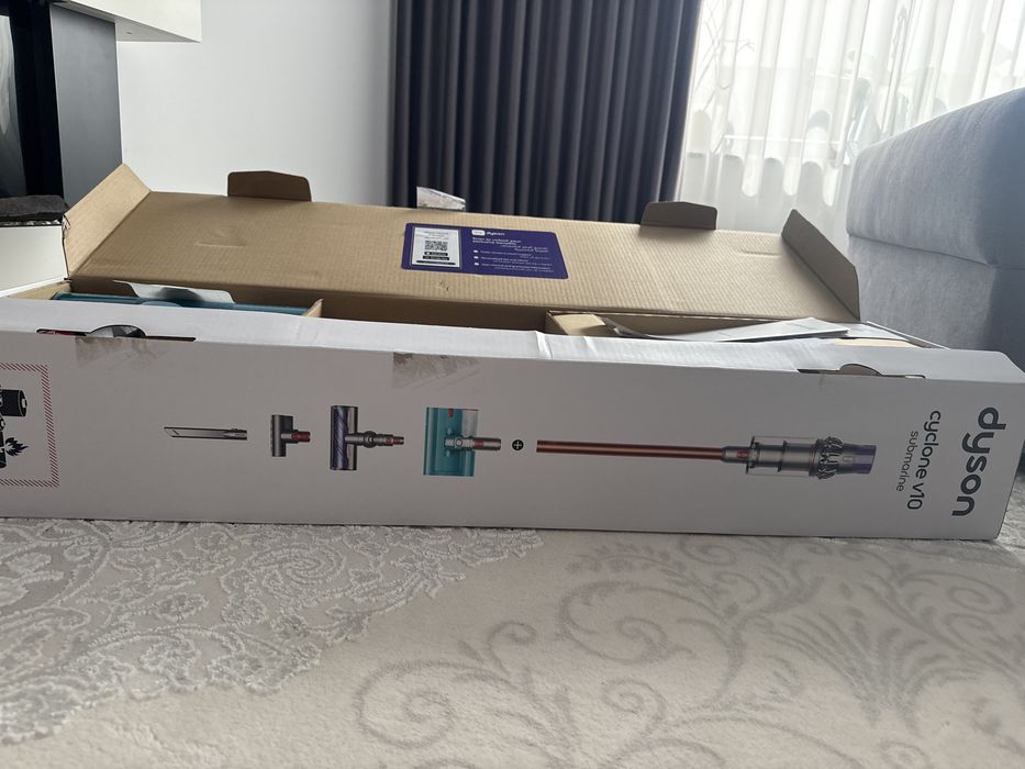 Dyson cyclone V10 submarine