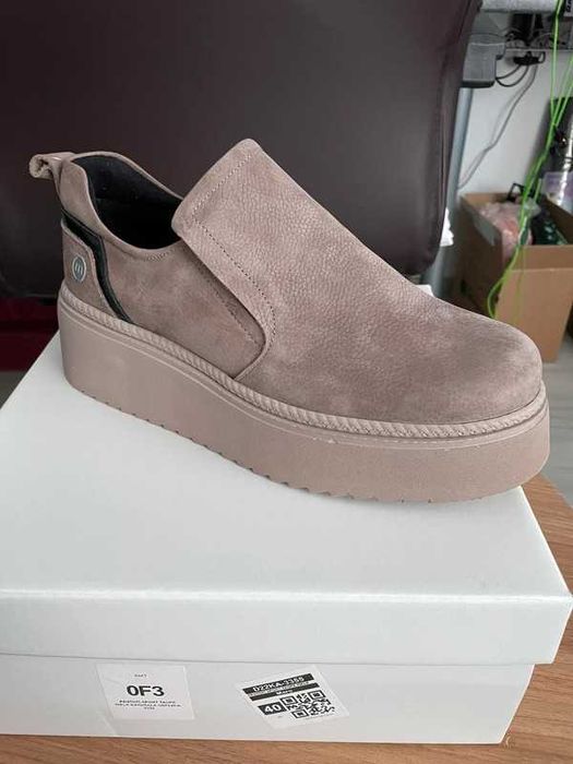 pantofi sport din piele