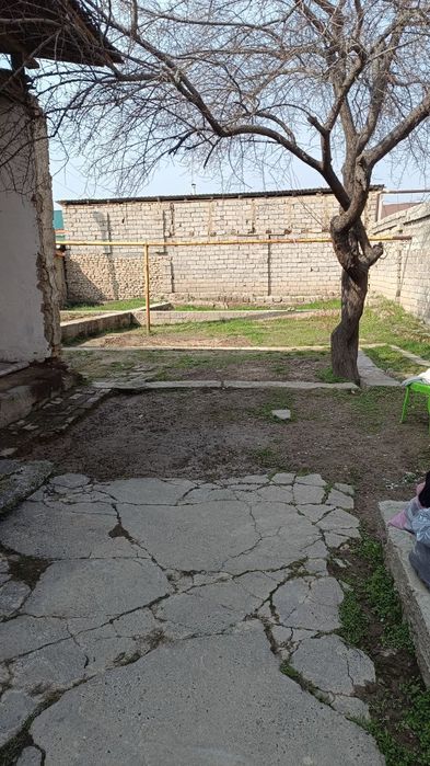 Uy sotiladi sergeli tuman qo'shqo'rgon mahalla orin. 3 - aeroport