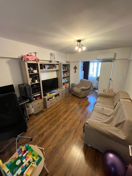 Ocazie! Persoană fizică vând ap. 2 camere Capitol, etaj 3/4