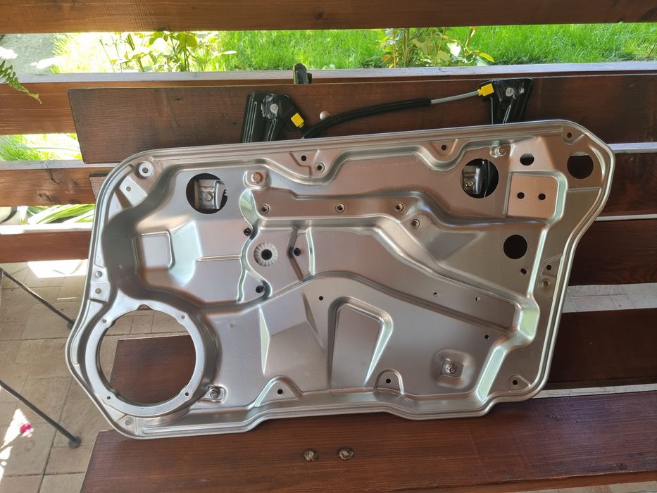 Macara electrica NOUA fata / spate, stanga / dreapta Vw Golf 4 Bora