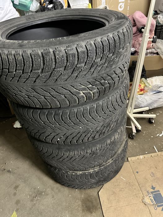 Продам резину 285/50/20