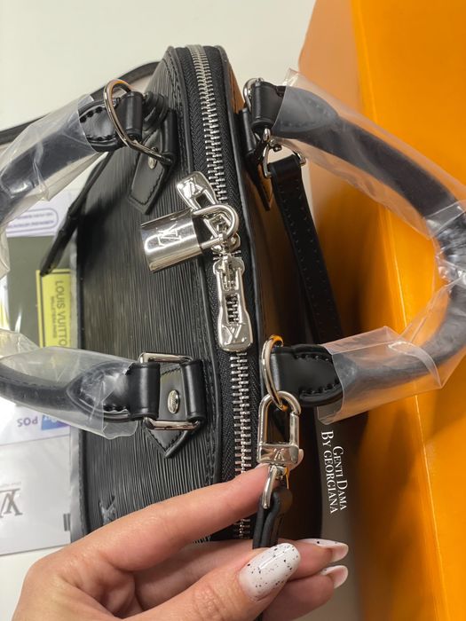 Geanta Louis Vuitton Alma BB Epi Piele Naturala