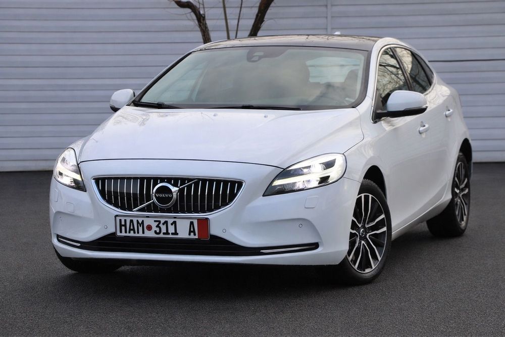 Volvo V40 2018/2.0 Diesel/Automata/Panoramic/Full piele/Germania/Carte service
