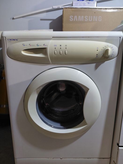 Продавам Пералня CROWN