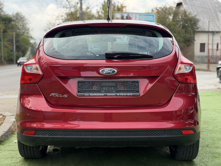 FORD Focus 2011 — imagine 5