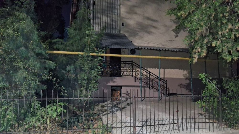 Arenda 3xonalik gaz svet issiq suv bor Novza metro flagmon orqasida jo