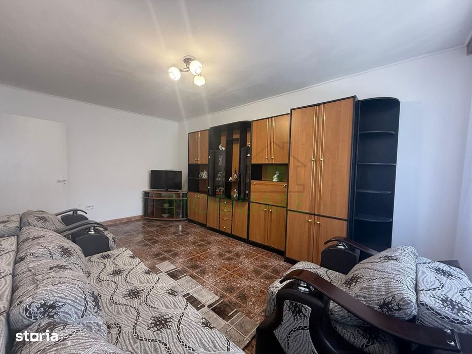 Apartament 3 Camere Decomandat, Etaj 1, Tractorul