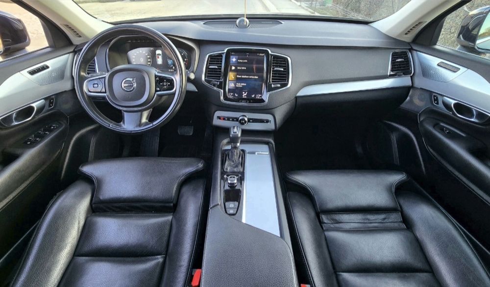 Volvo Xc90 * D5 * 7 Locuri * Momentum