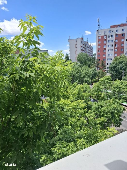 Apartament 4 camere decomandat