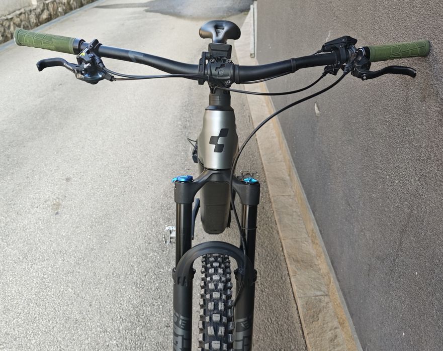 Карбонов Електрически Велосипед 29 Cube  750Wh Bosch CX Smart System