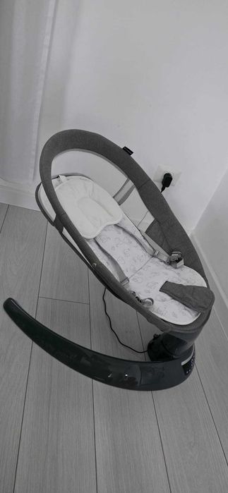 Leagan electric pentru bebelusi