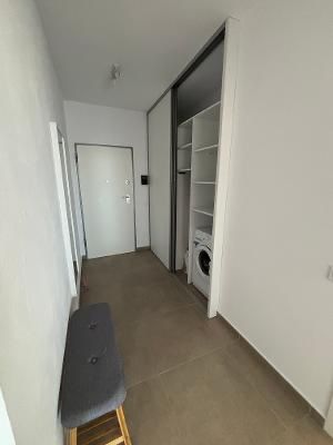Inchiriez apartament 2 camere langa mall Coresi