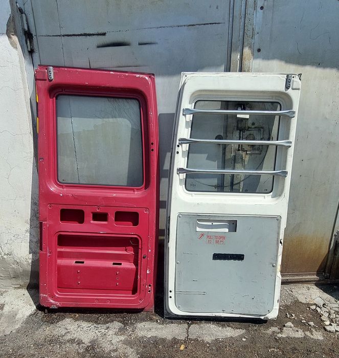 Двери Мерседес спринтер