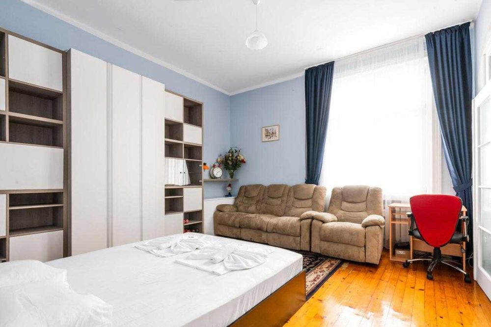 Продава се Тристаен апартамент в София, Център - 95 кв.м за 4422 €/кв.м - Снимка #7