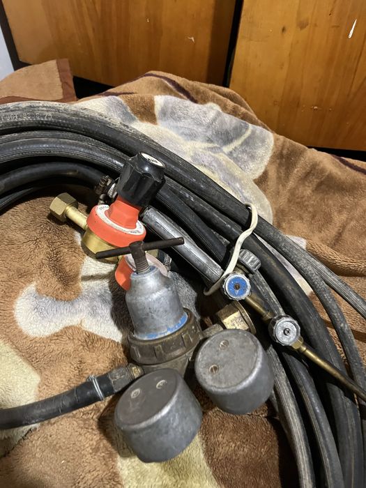 Продам шланги резак и редуктора