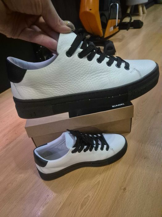 Дамски кецове бели Bianki