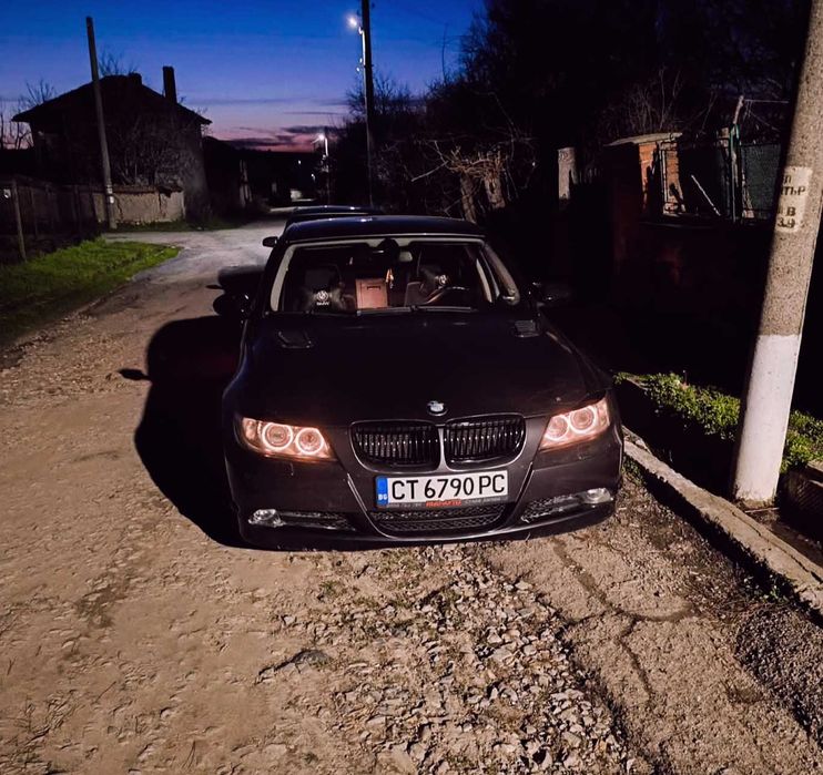 БМВ е 90 2005Г Бензин