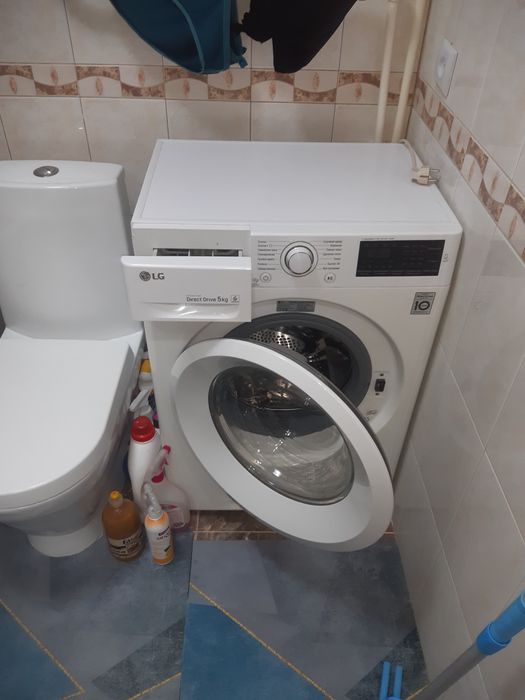 Срочно продаю свою домашнюю машинку