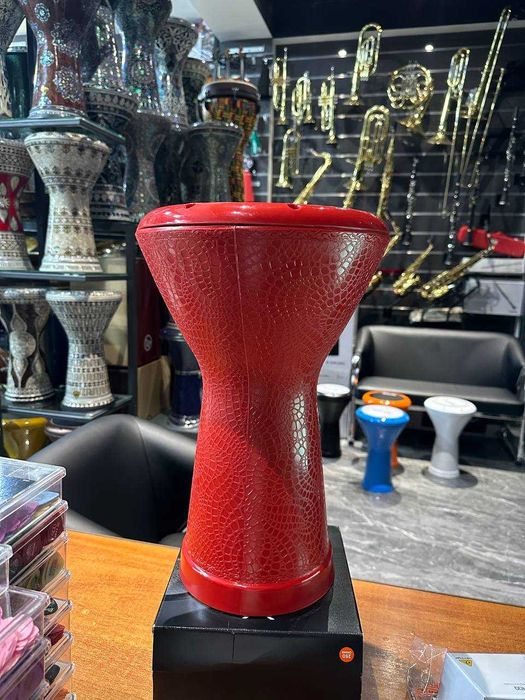 Дарбука , Табла сотувда