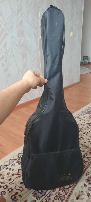 Продам гитару 15000