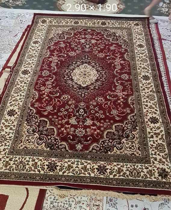 Ковры в хорошем состоянии.