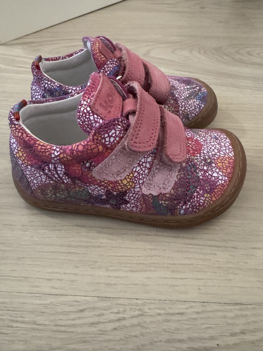 Боси обувки Koel