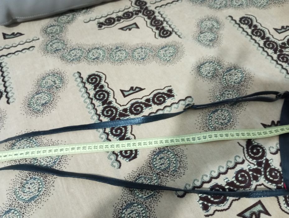 Gentuță roșie din piele naturală