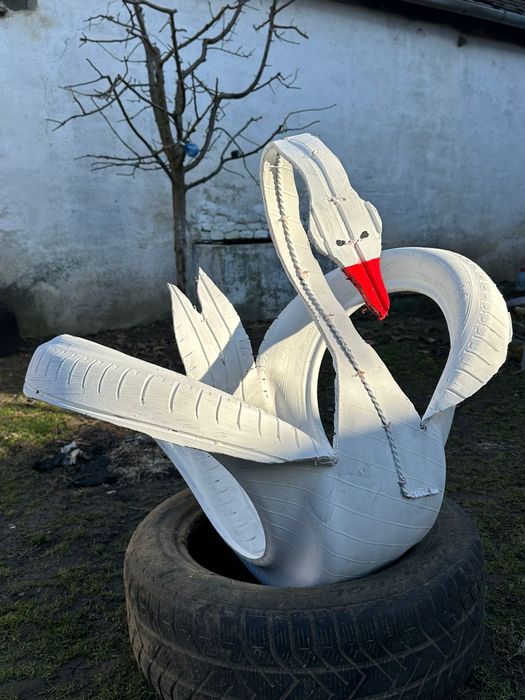Ornament grădină lebede cauciuc