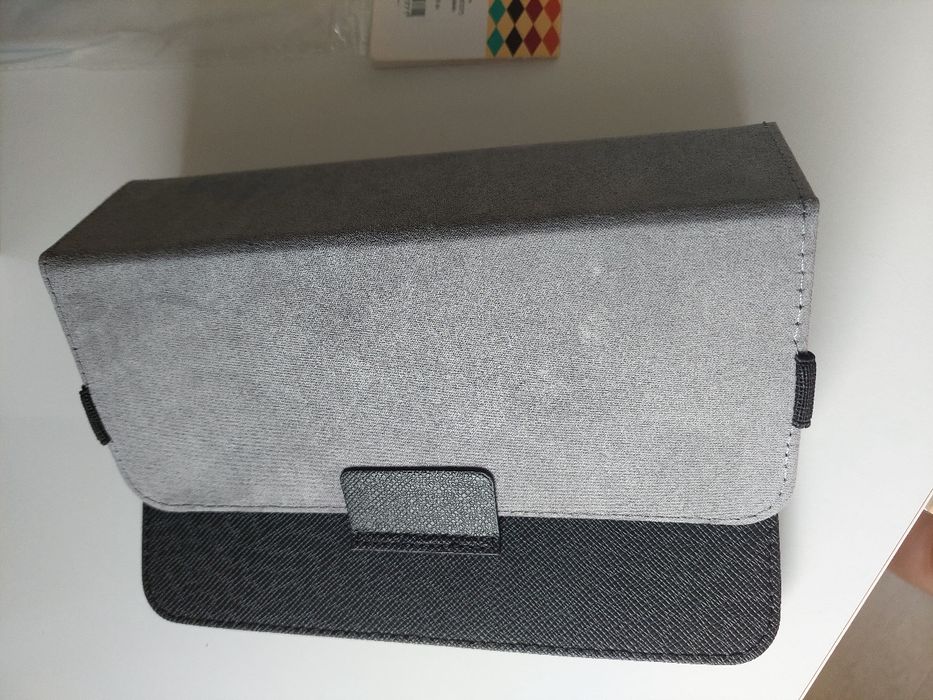 Калъф тефтер за таблет