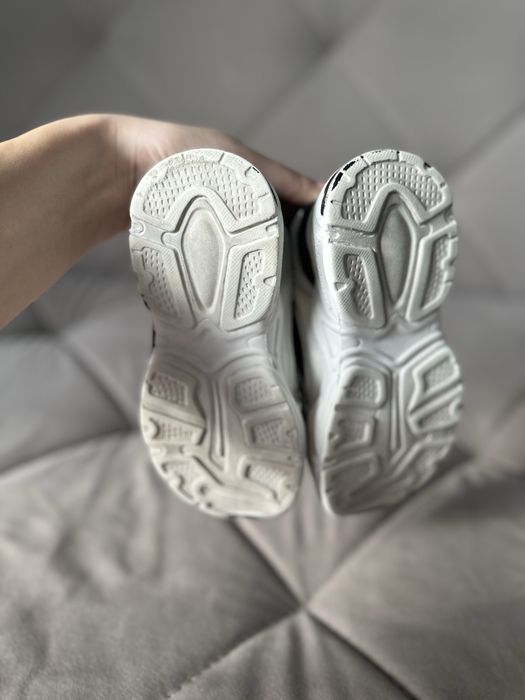 Продаются детские кросовки