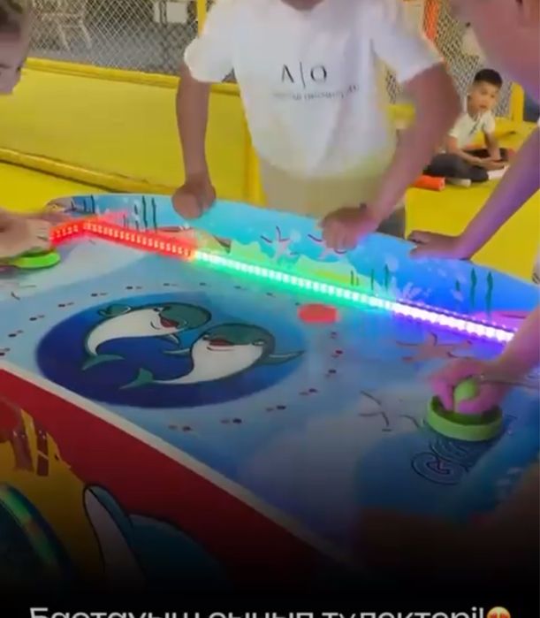 Игровой аппарат Аэрохоккей