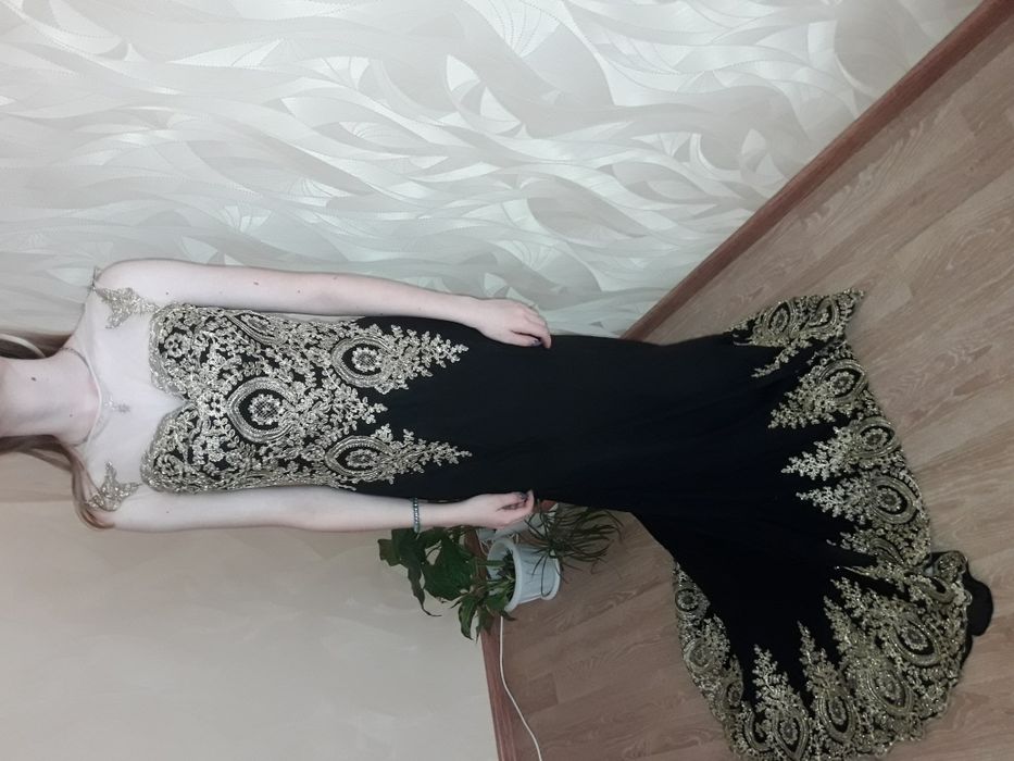 Вечернее платье размер 42-44