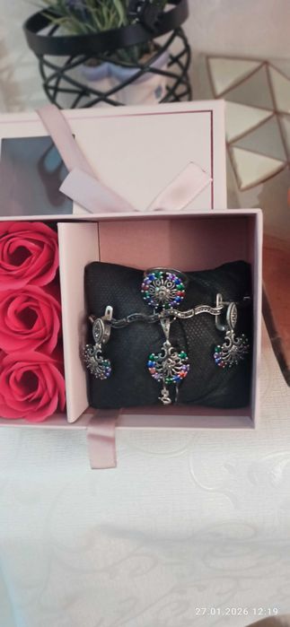 продавам нов сребърен комплект