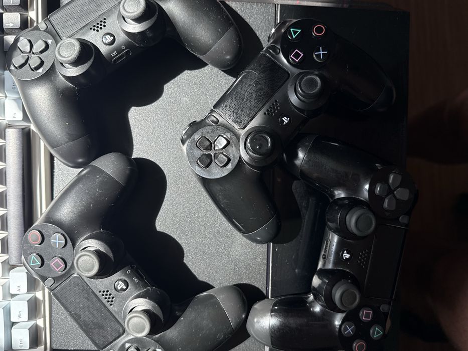 Sony PS4 fat с играми
