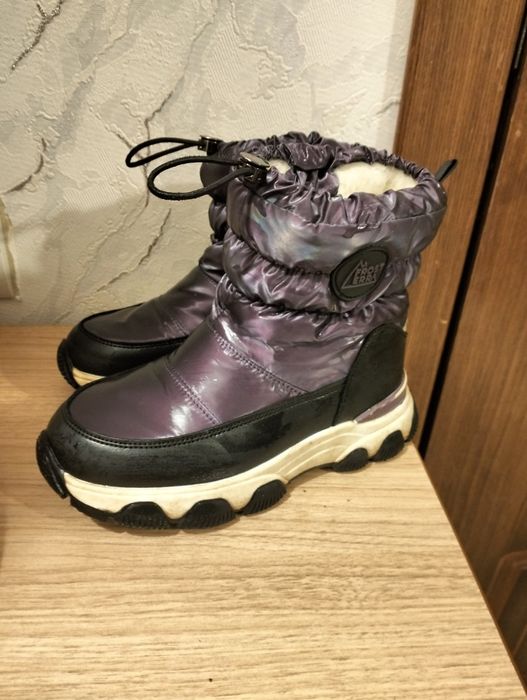 Продам дутики ( зима)