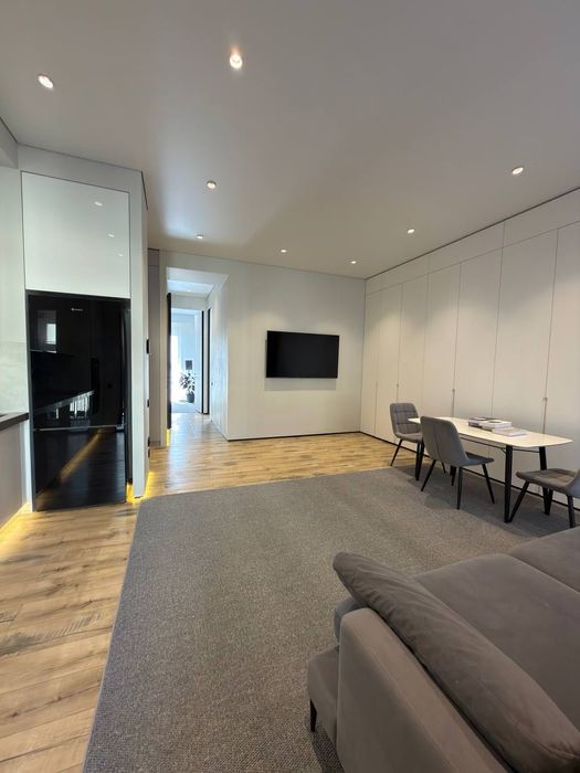 Mirabad Avenue Продается 3 комнатная квартира ремонт ул.Кунаева