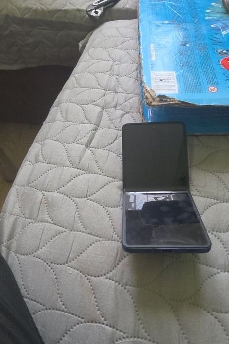 Samsung Galaxy Z Flip 7 256gb Shadow blue син