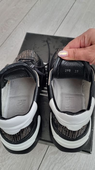 Спортни обувки Alessa