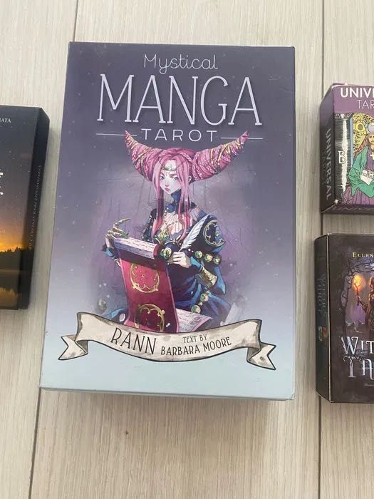 НАМАЛЕНИЕ Комплект с карти Manga ,Universal, Witches tarot, Щастие