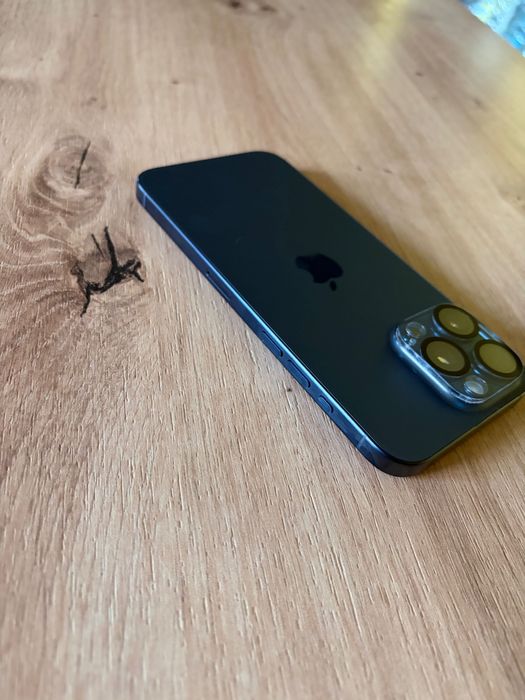 iPhone 15 pro max в гаранция!